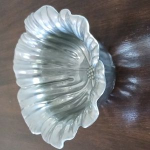 Vintage Reed & Barton Tulip Bowl, Silver plate signed approximately 6x3" Grandma